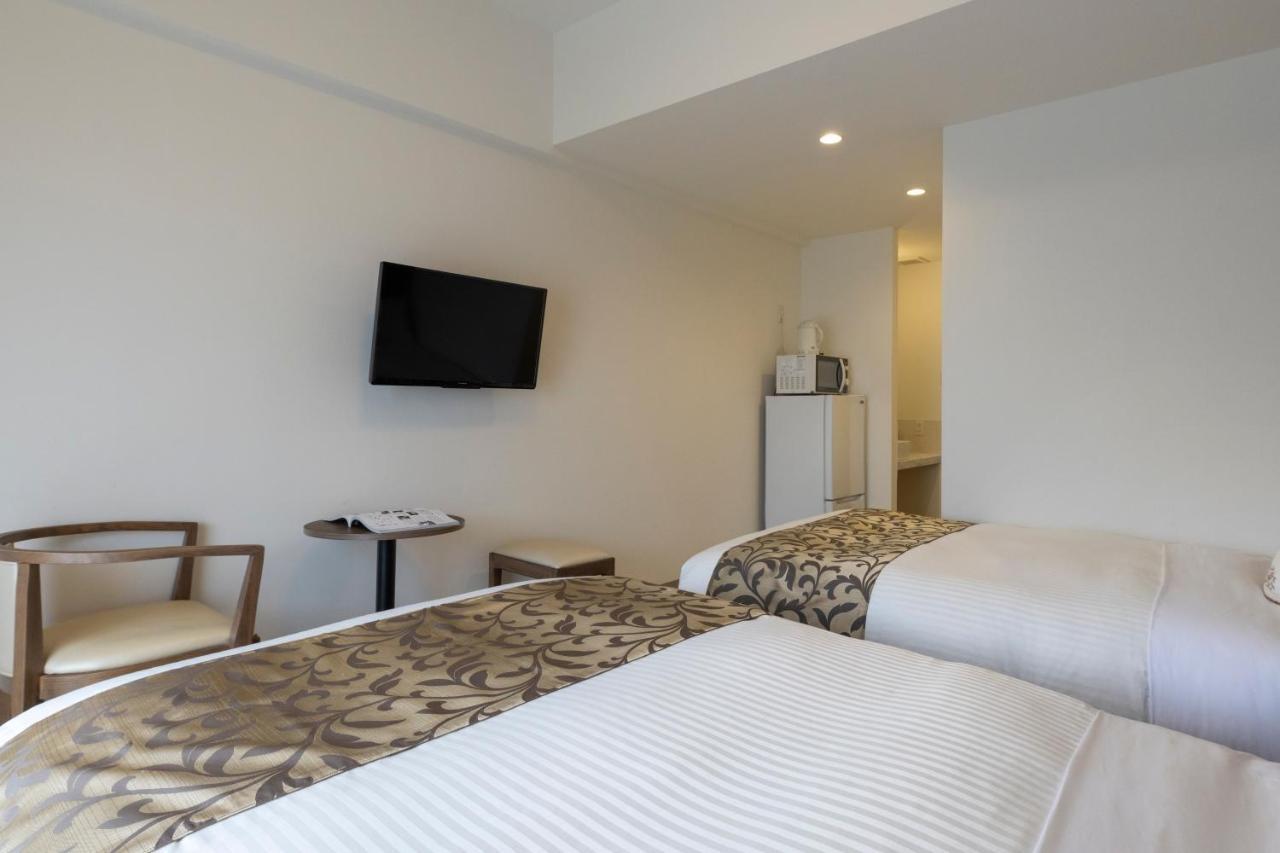 Mr Kinjo Grand Cats Aparthotel Ishigaki  Exterior photo