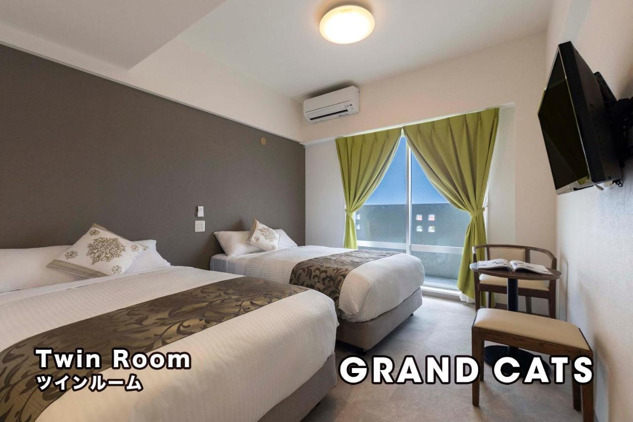 Mr Kinjo Grand Cats Aparthotel Ishigaki  Exterior photo